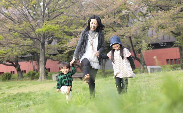 公園の身近な自然が“先生”！ 親子で「森のようちえん」を楽しもう特集