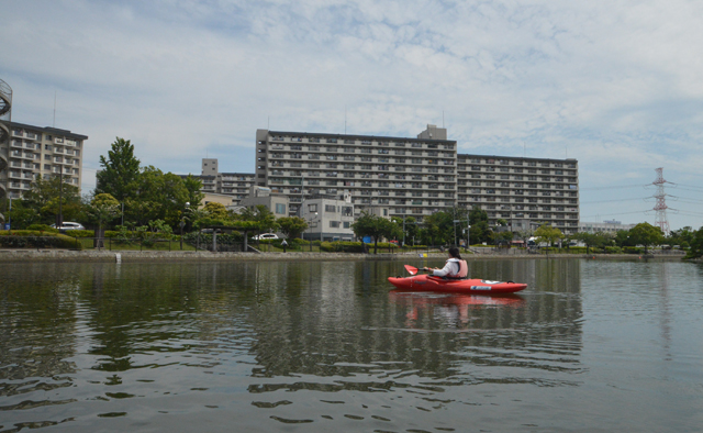 新左近川親水公園でカヌー体験　特集