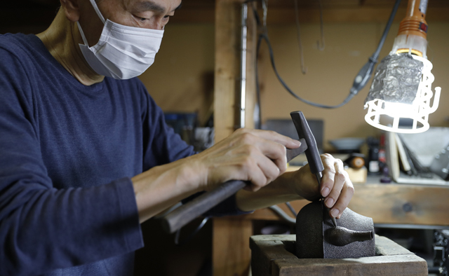 江戸川区の伝統工芸品　～小松川鋳造所 江戸鉄瓶工房～