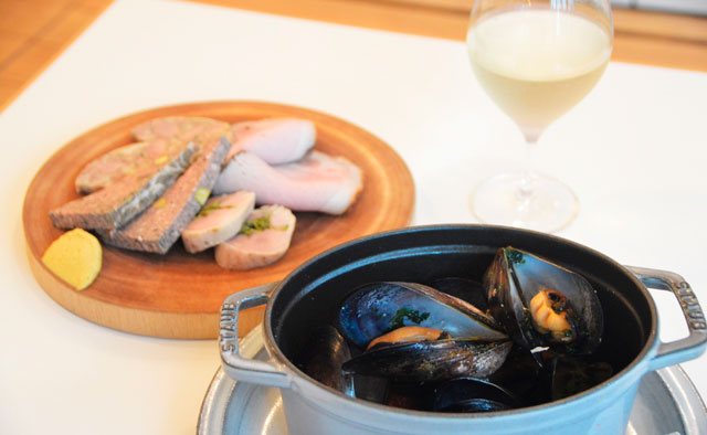 ワインとイタリアンの小皿料理「qui」