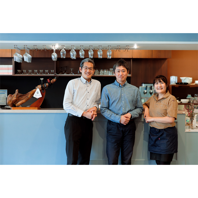 Cellar &amp; Tap Origins Table　久留宮 修司さん　三上 裕さん　 関 美和さん